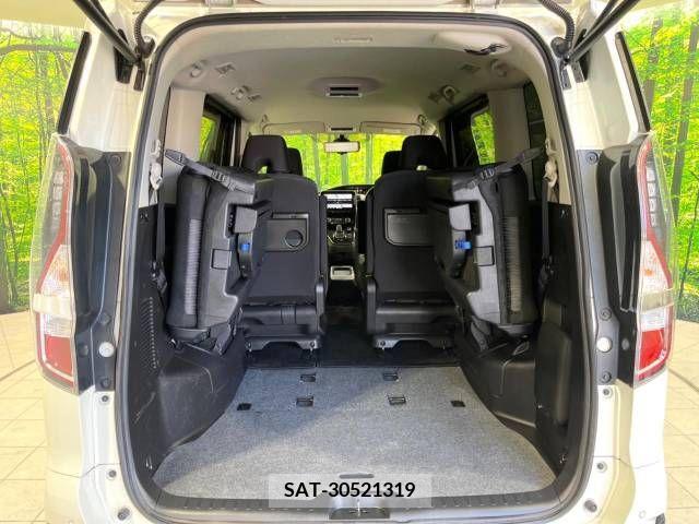 Nissan SERENA 2021-05 210947-10