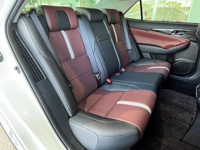 Toyota CROWN SEDAN 2015-12 184683-15