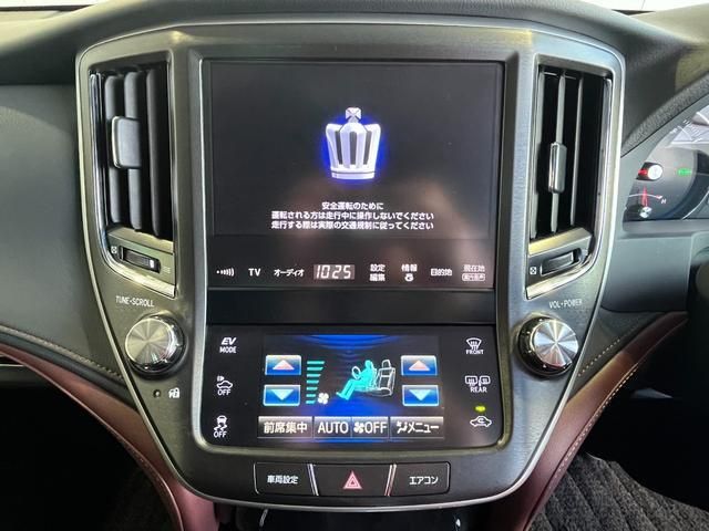 Toyota CROWN SEDAN 2015-12 184683-6
