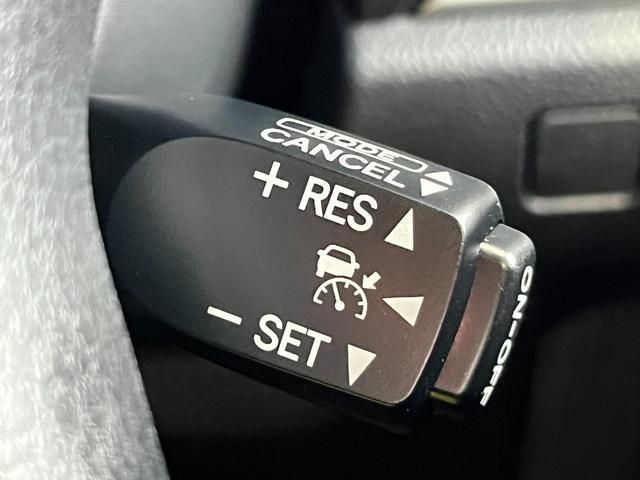 Toyota CROWN SEDAN 2015-12 184683-8