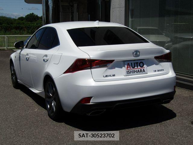 Lexus IS 2017-01 275509-2