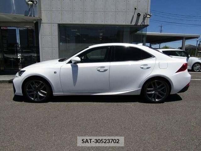 Lexus IS 2017-01 275509-4