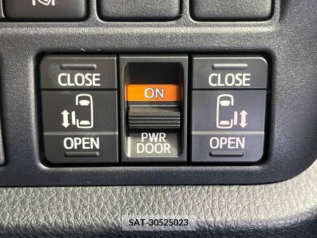 Toyota NOAH 2019-09 392815-5