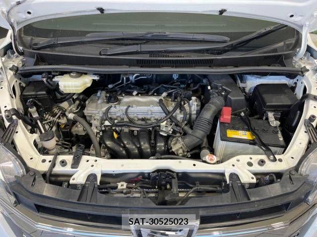 Toyota NOAH 2019-09 392815-18