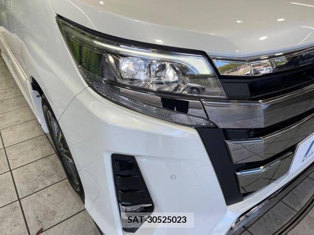 Toyota NOAH 2019-09 392815-12