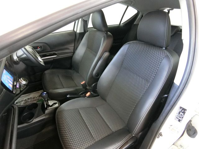 Toyota AQUA 2016-08 8008-6