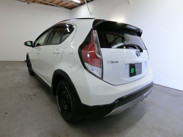 Toyota AQUA 2016-08 8008-12