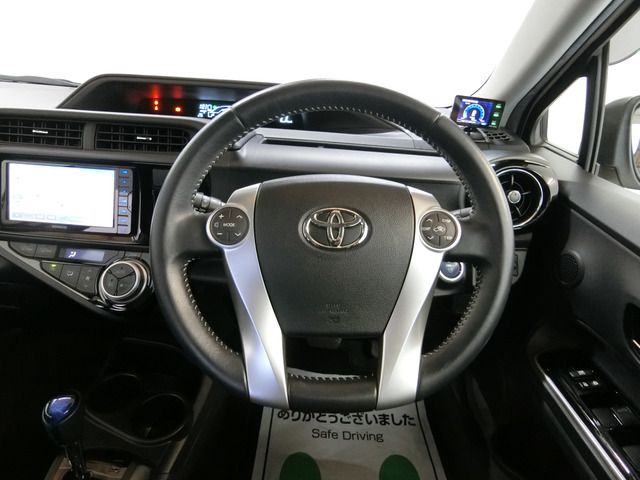 Toyota AQUA 2016-08 8008-3