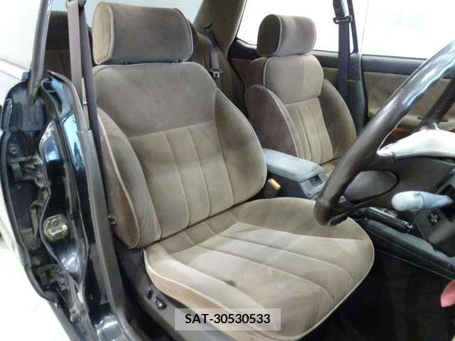 Nissan LAUREL 1991-03 331299-8
