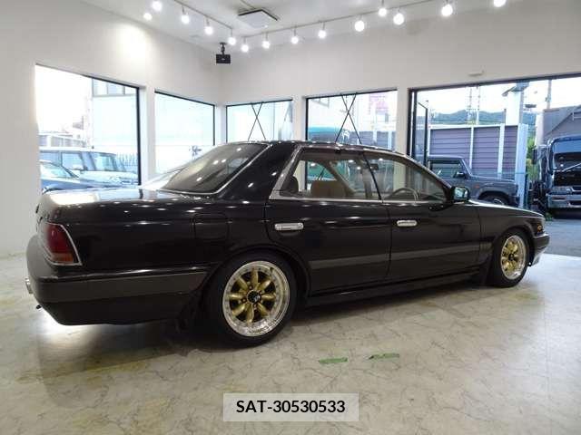 Nissan LAUREL 1991-03 331299-3