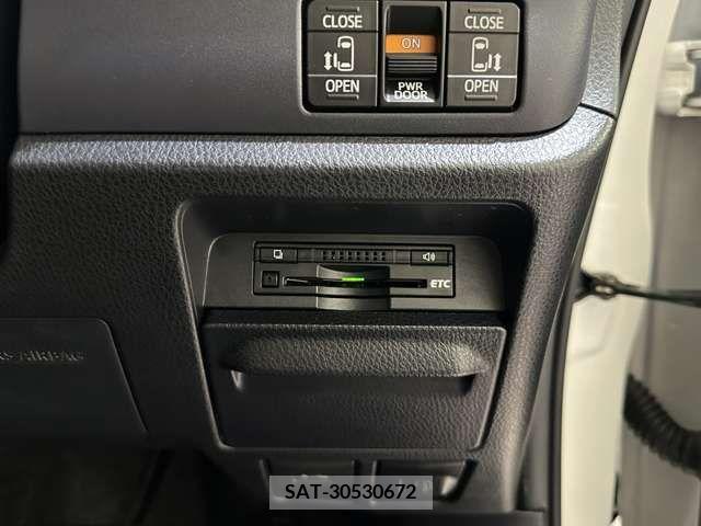Toyota VOXY 2014-02 289228-17