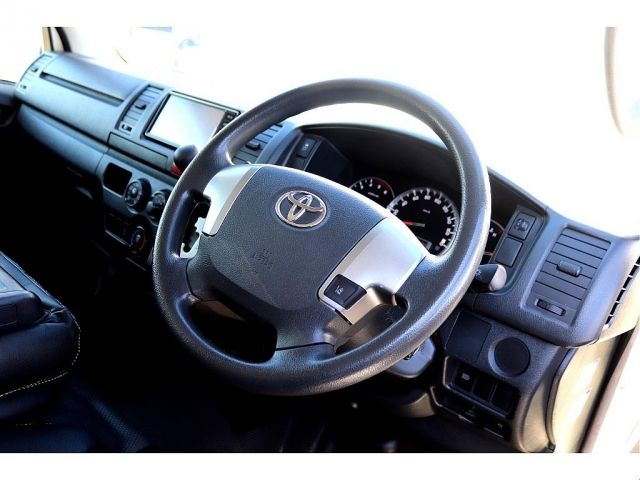 Toyota REGIUSACE VAN 2018-01 13962-12