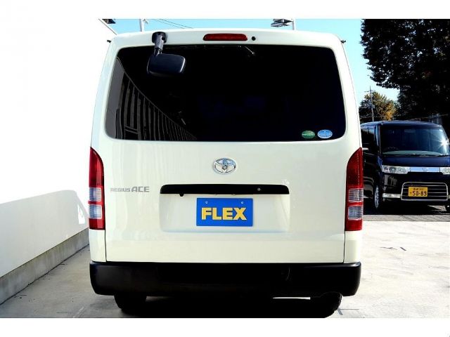 Toyota REGIUSACE VAN 2018-01 13962-7