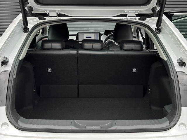 Toyota PRIUS 2023-06 6700-19