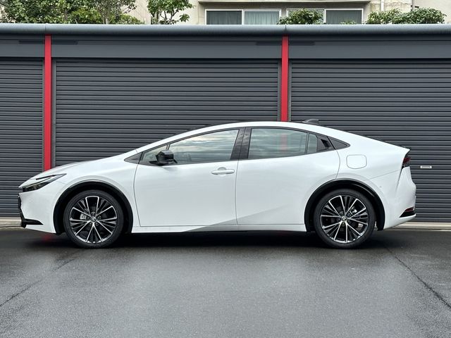 Toyota PRIUS 2023-06 6700-25