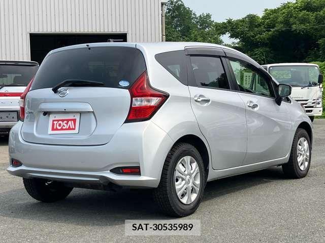 Nissan NOTE 2017-03 346814-4
