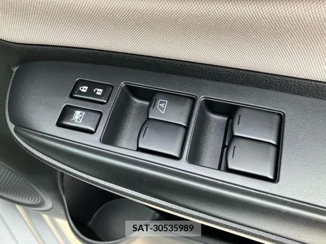 Nissan NOTE 2017-03 346814-16