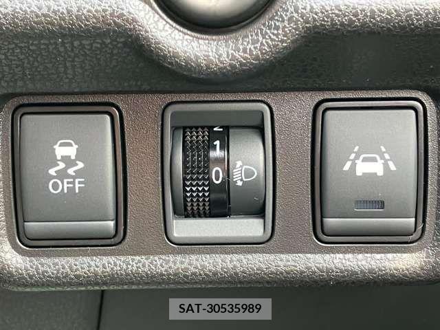 Nissan NOTE 2017-03 346814-14