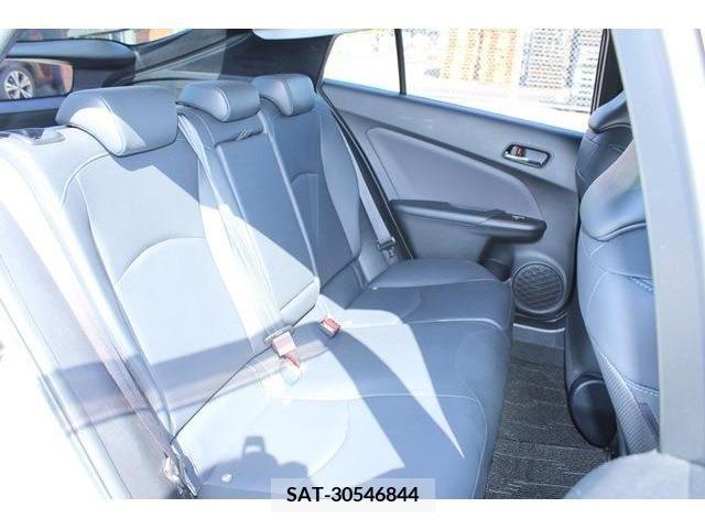 Toyota PRIUS 2016-07 298207-12