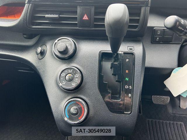 Toyota SIENTA 2015-10 298374-19