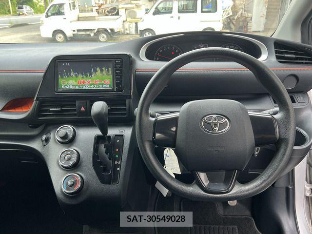 Toyota SIENTA 2015-10 298374-13