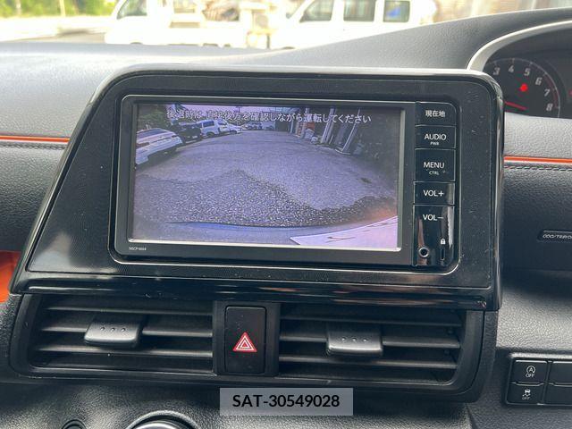 Toyota SIENTA 2015-10 298374-8