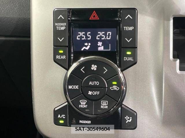 Toyota VOXY 2010-08 370323-7
