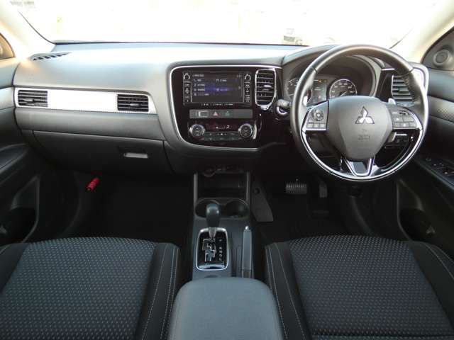Mitsubishi OUTLANDER 2015-10 196732-4