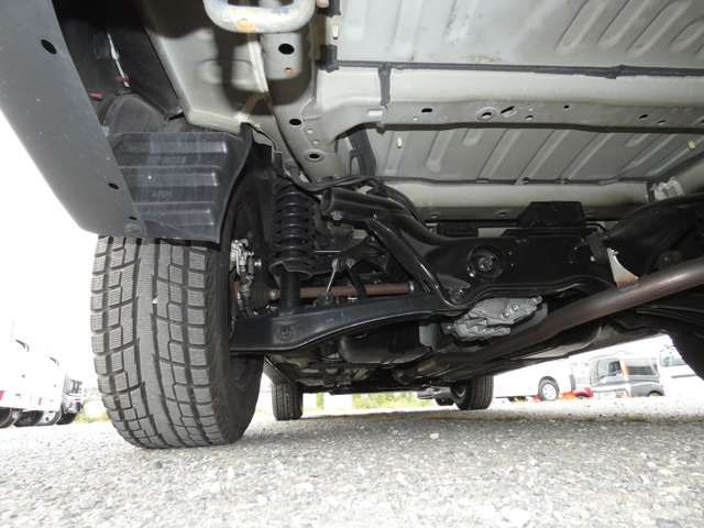 Mitsubishi OUTLANDER 2015-10 196732-17