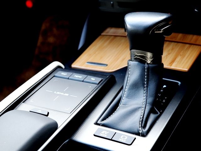 Lexus ES 2018-12 653-19