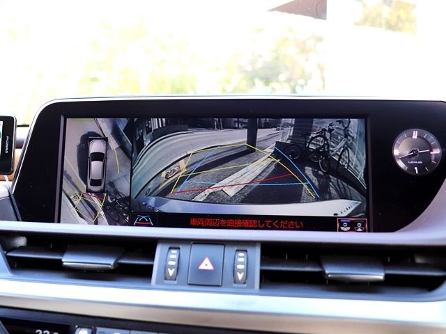 Lexus ES 2018-12 653-13