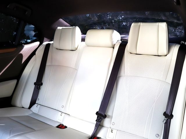 Lexus ES 2018-12 653-26