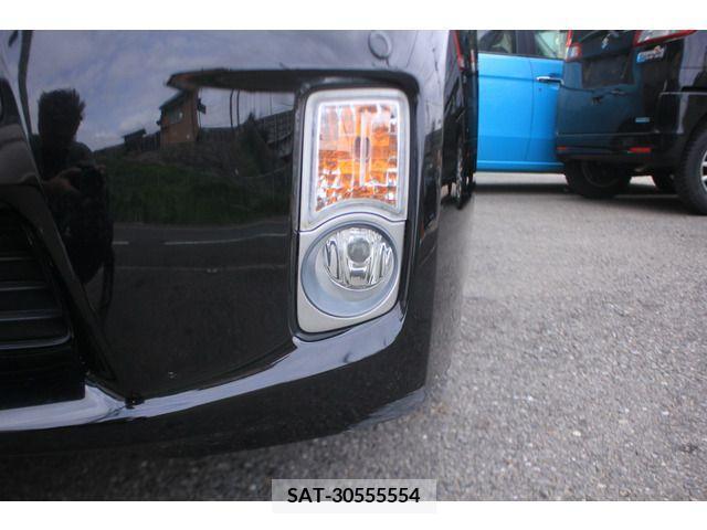 Toyota PRIUS 2011-10 242704-10