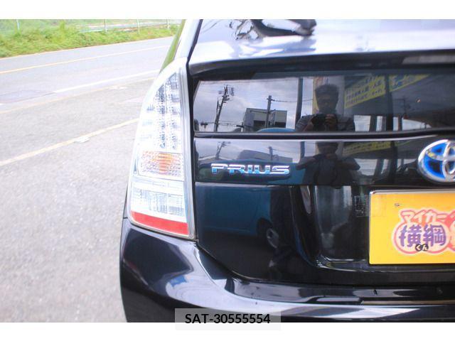 Toyota PRIUS 2011-10 242704-17