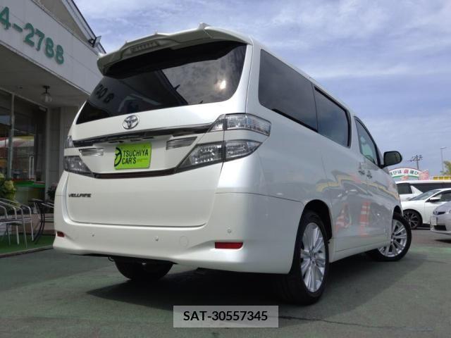 Toyota VELLFIRE 2013-07 299915-1