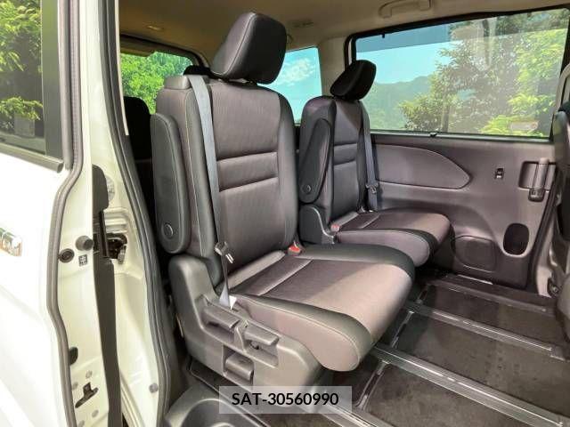 Nissan SERENA 2018-08 324973-8
