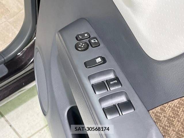 Nissan MOCO 2013-02 277834-5