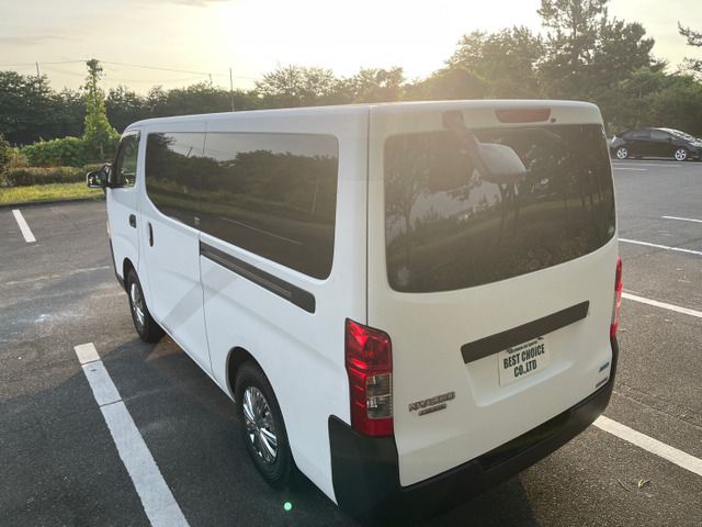 Nissan NV350 Caravan 2014-01 4492-10