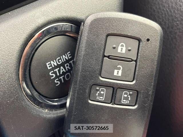 Toyota VOXY 2021-10 370319-7