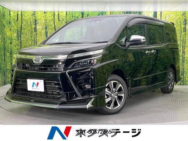 Toyota VOXY 2021-10 370319-0