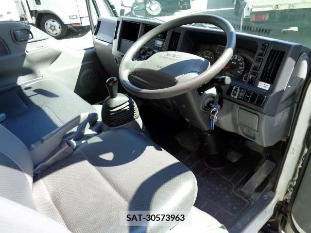 Isuzu ELF TRUCK 2015-08 334132-2