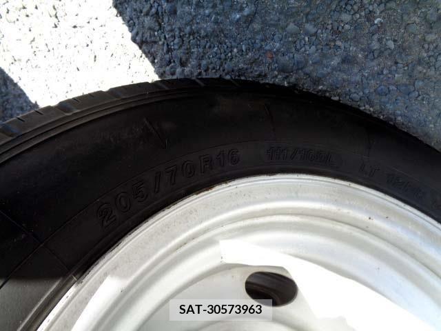 Isuzu ELF TRUCK 2015-08 334132-16