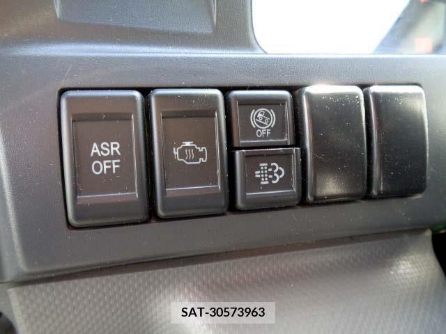 Isuzu ELF TRUCK 2015-08 334132-6