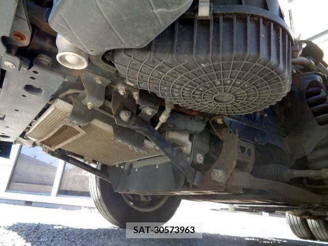 Isuzu ELF TRUCK 2015-08 334132-12