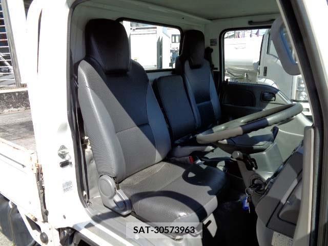 Isuzu ELF TRUCK 2015-08 334132-4