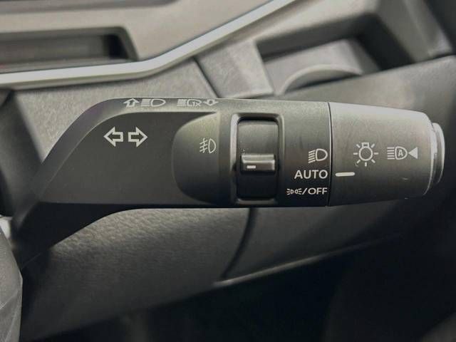 Nissan AURA 2023-06 193884-7