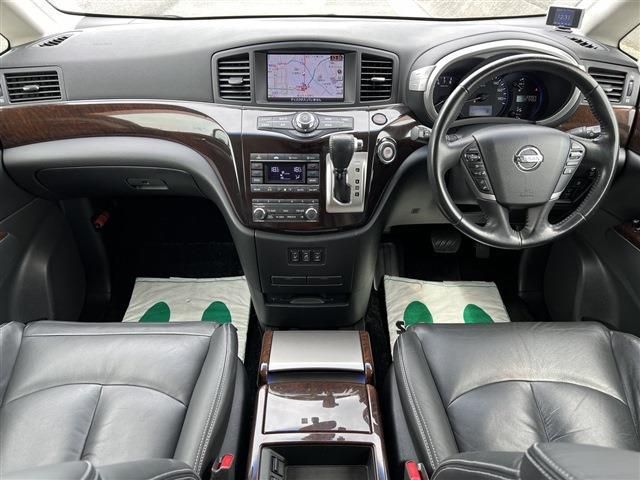 Nissan ELGRAND 2012-01 11875-14