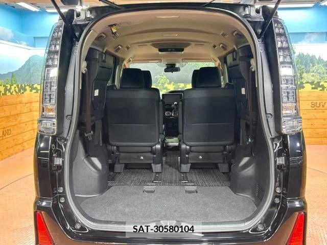 Toyota VOXY 2017-05 288859-10