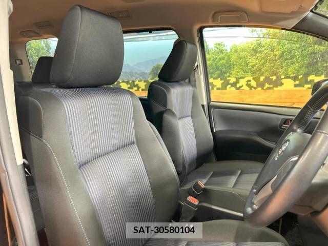 Toyota VOXY 2017-05 288859-7