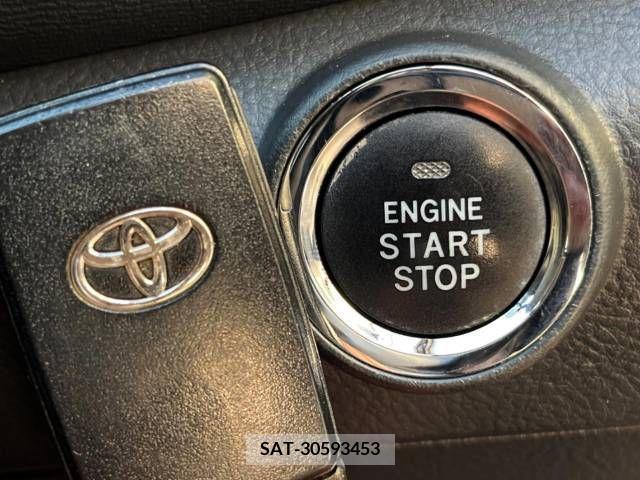 Toyota ISIS 2014-03 250558-5